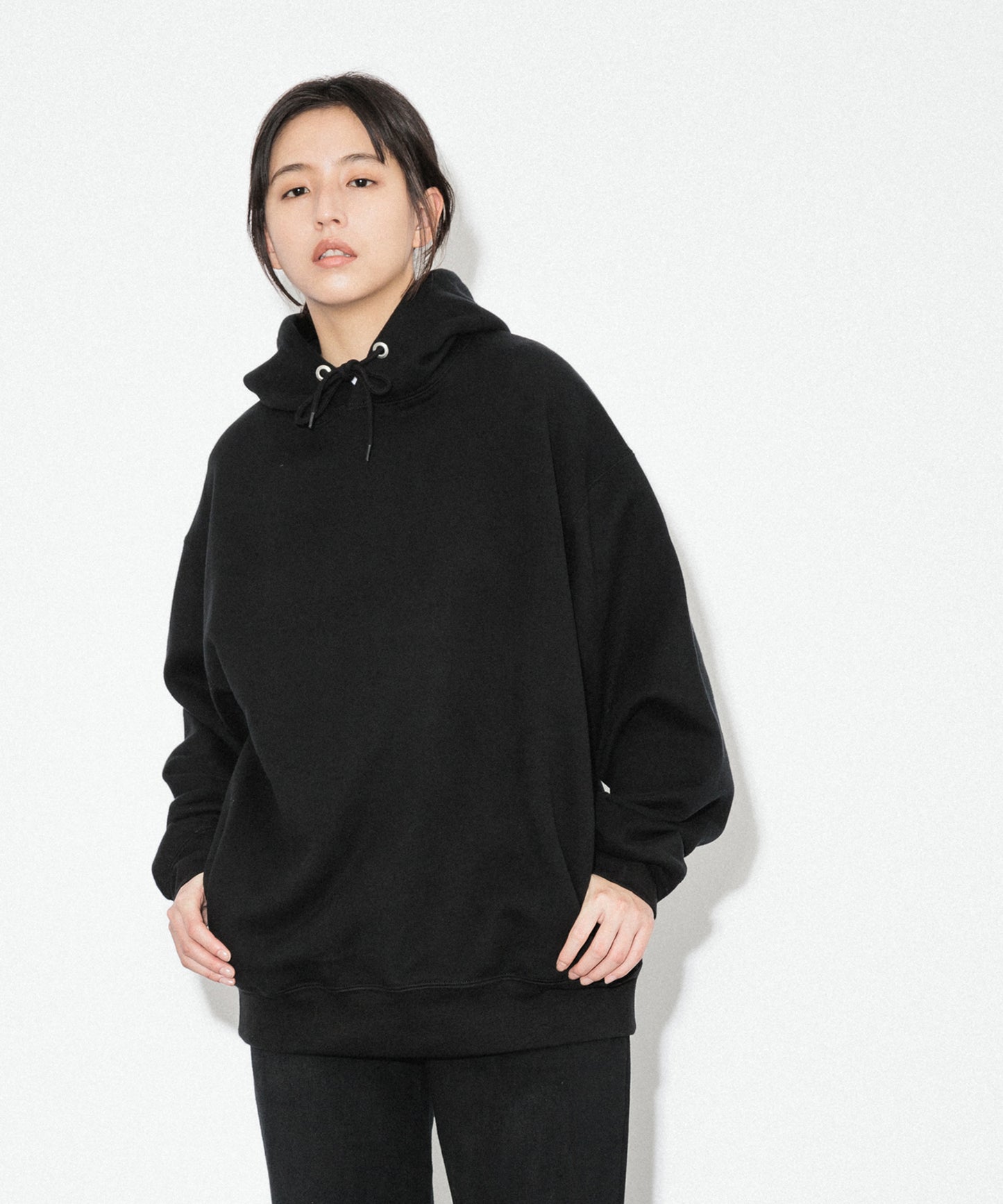 Heavy Hooded Sweatshirt - Seam Pocket / BLACK