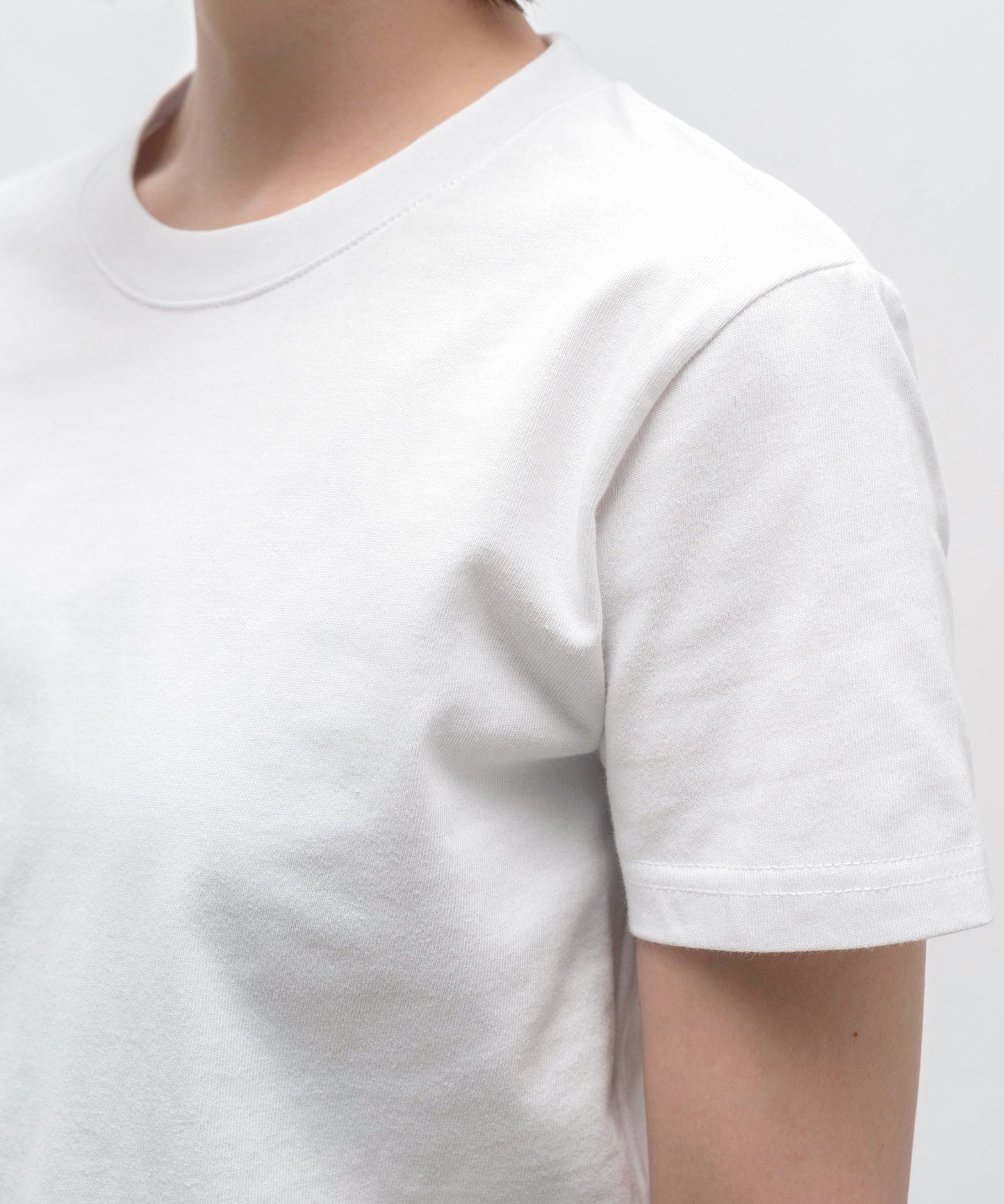 Women’s Heavy Crewneck T-Shirt / WHITE