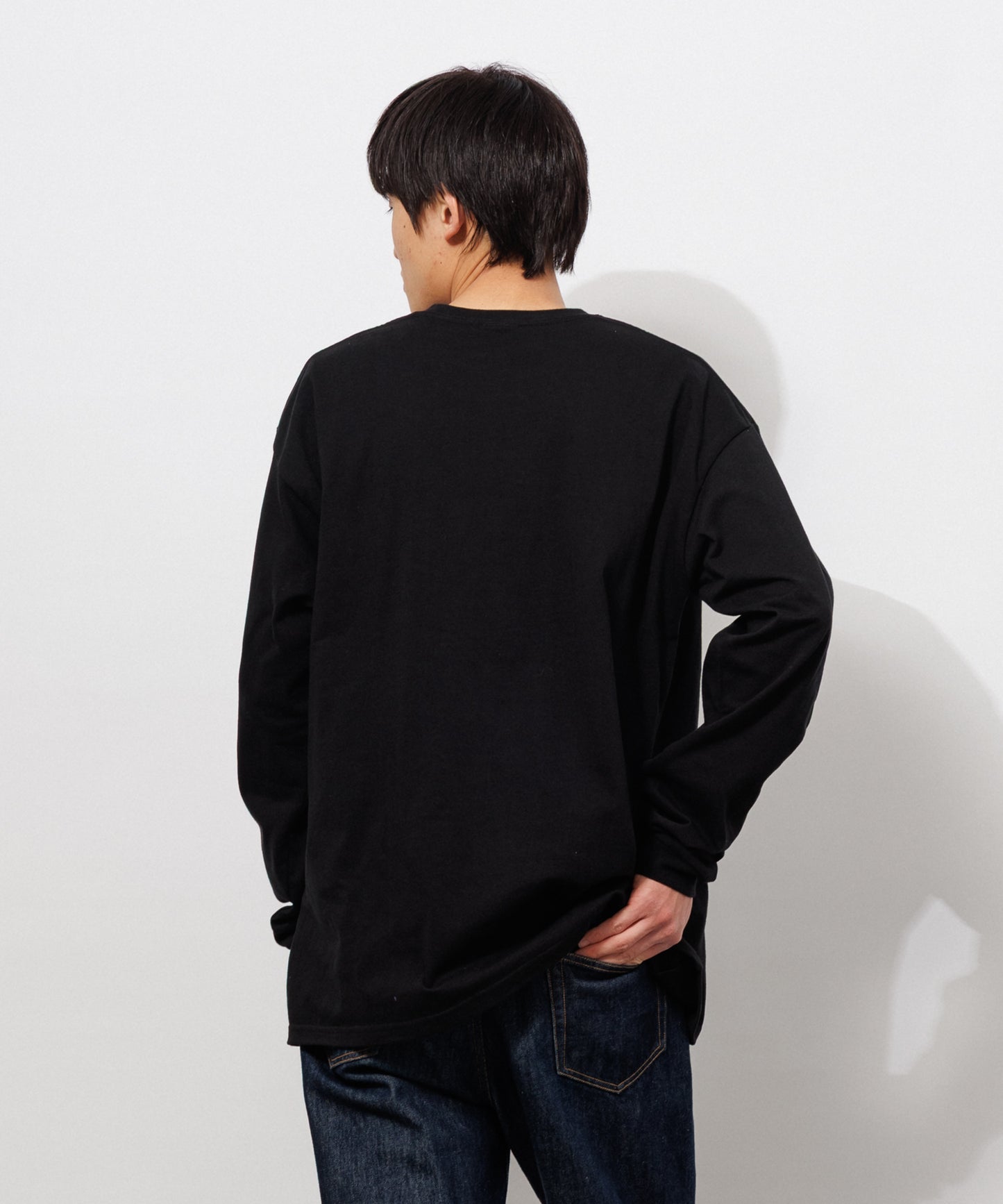 Small Logo Heavy Crewneck Long Sleeve T-Shirt / BLACK