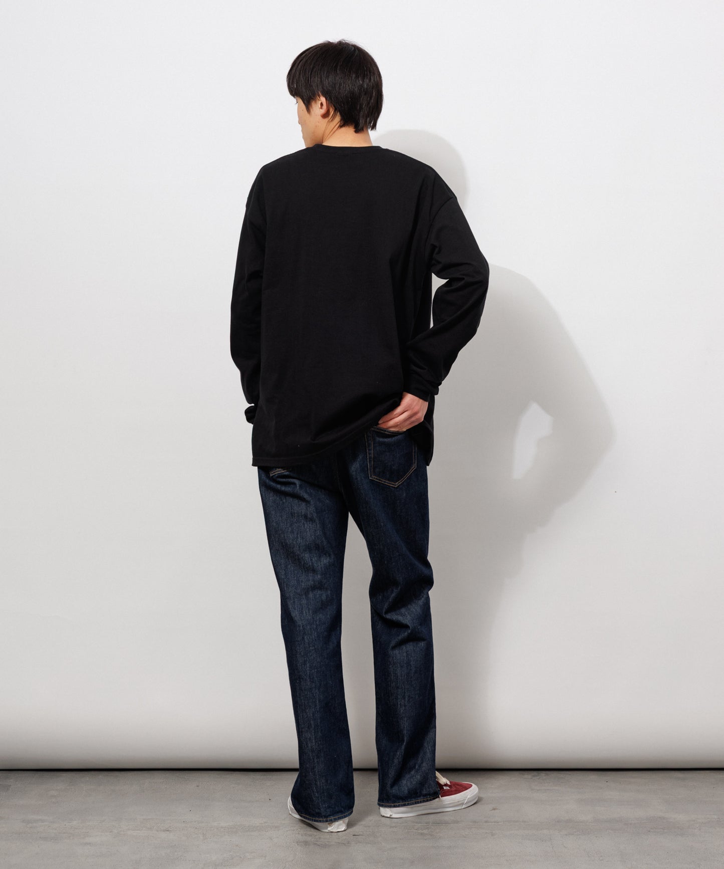 Small Logo Heavy Crewneck Long Sleeve T-Shirt / BLACK