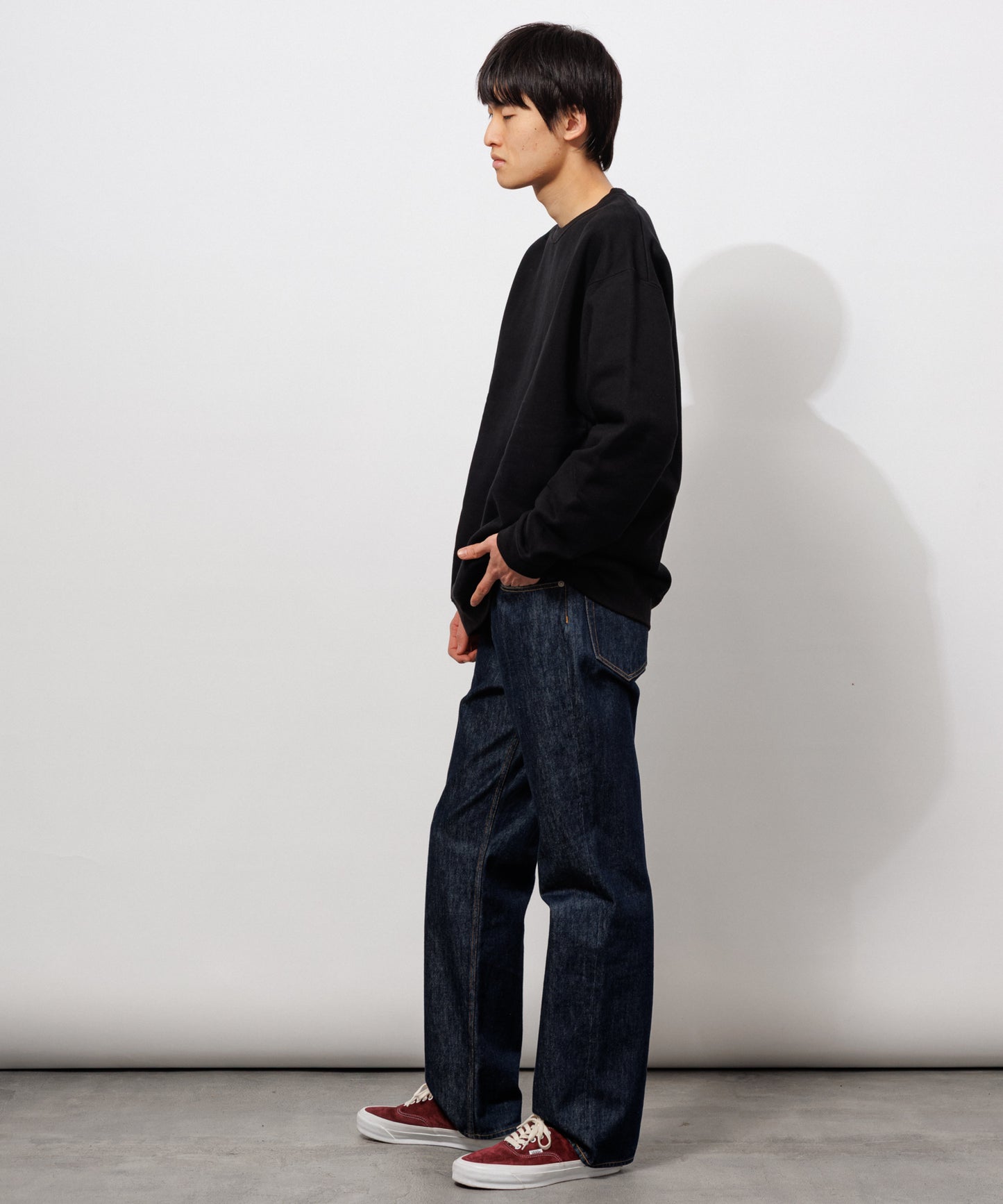 Small Logo Heavy Crewneck Sweatshirt / BLACK