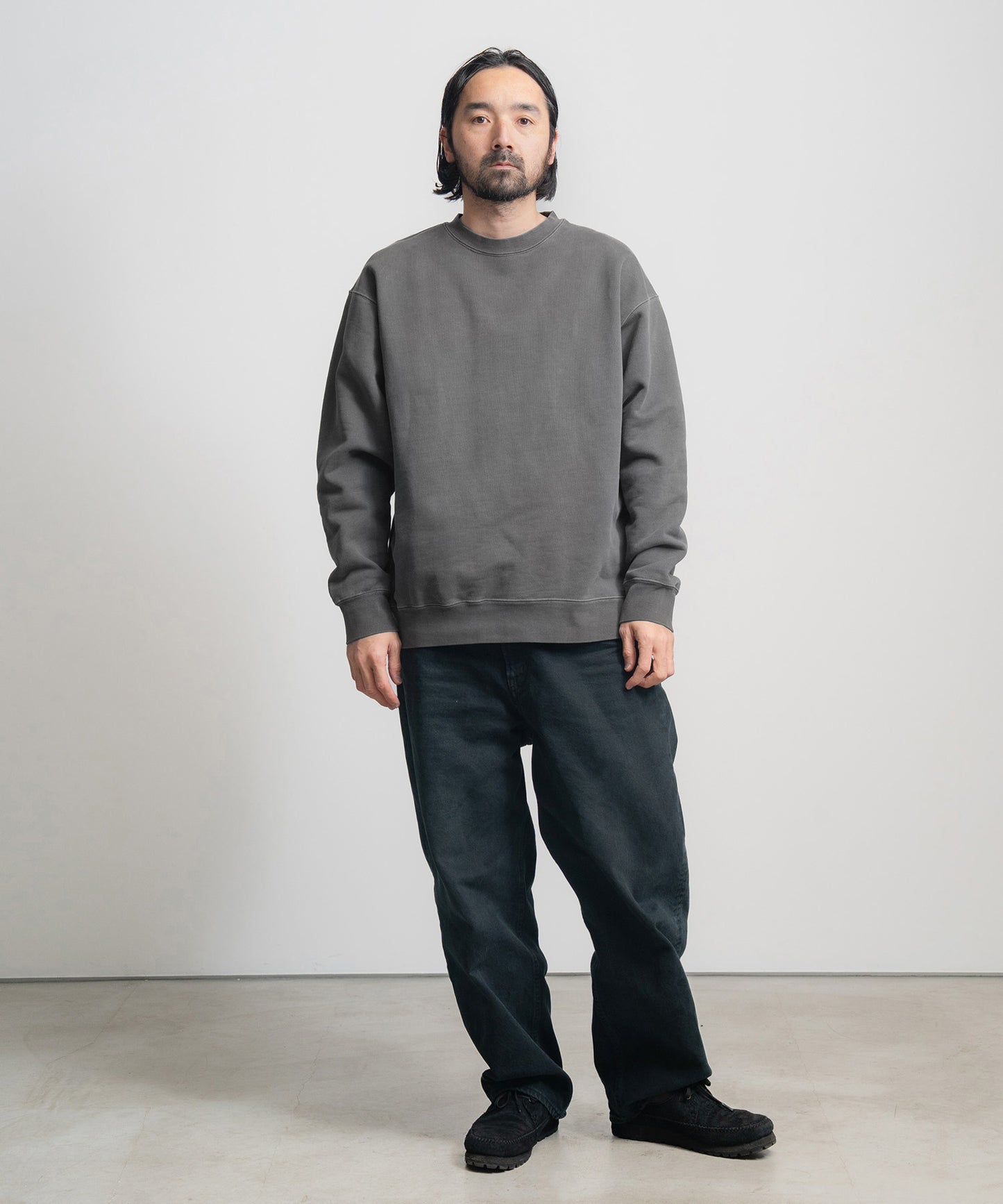 Heavy Pigment Dye Sweatshirt / BLACK
