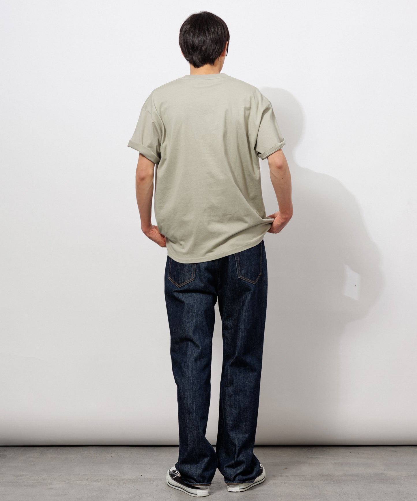 Basic Crewneck T-Shirt / EARL GRAY