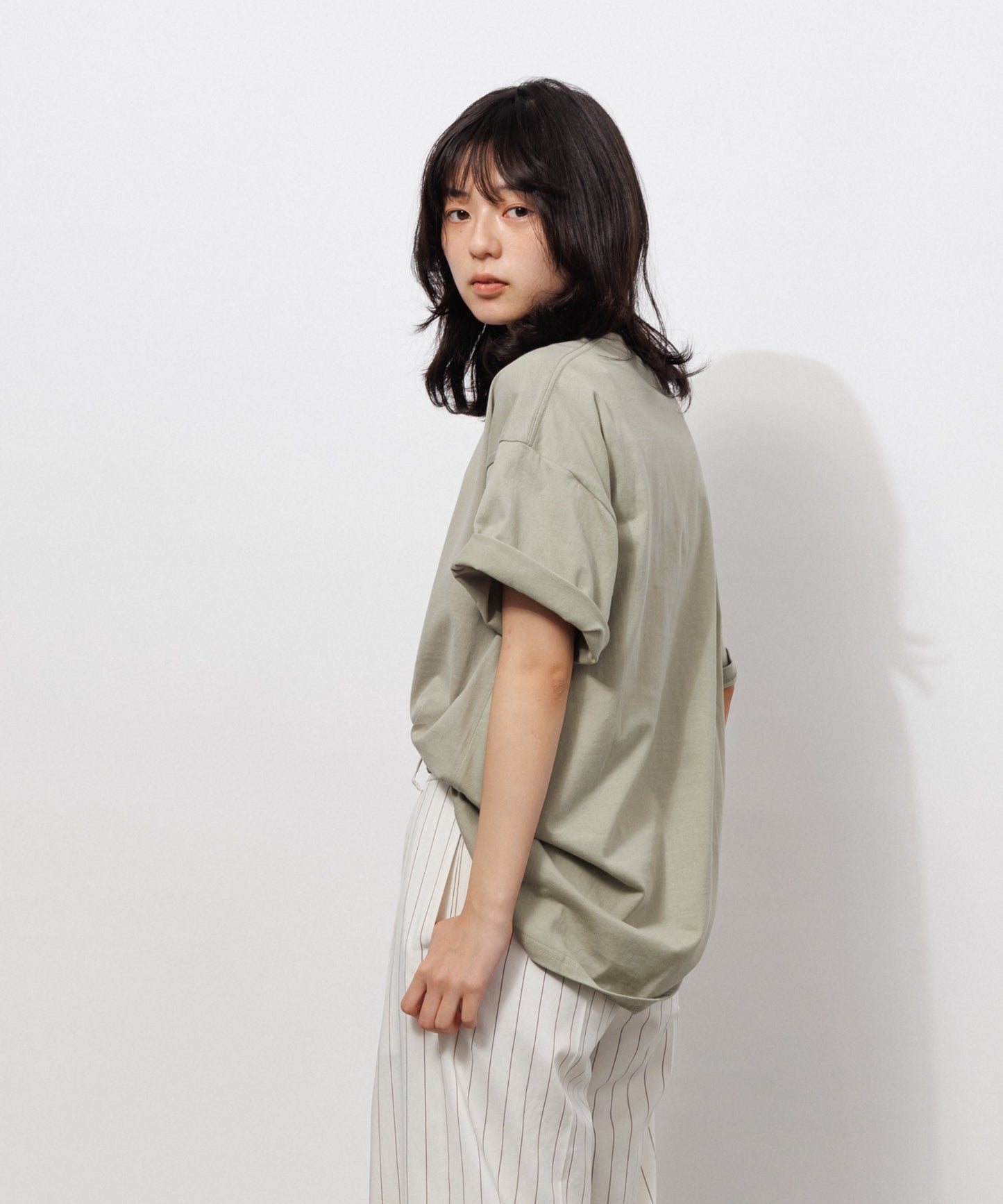Basic Crewneck T-Shirt / EARL GRAY