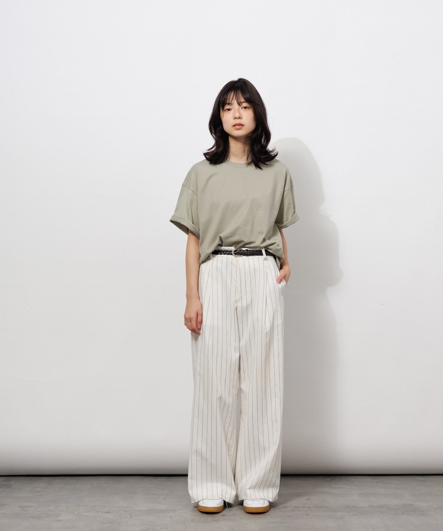 Basic Crewneck T-Shirt / EARL GRAY