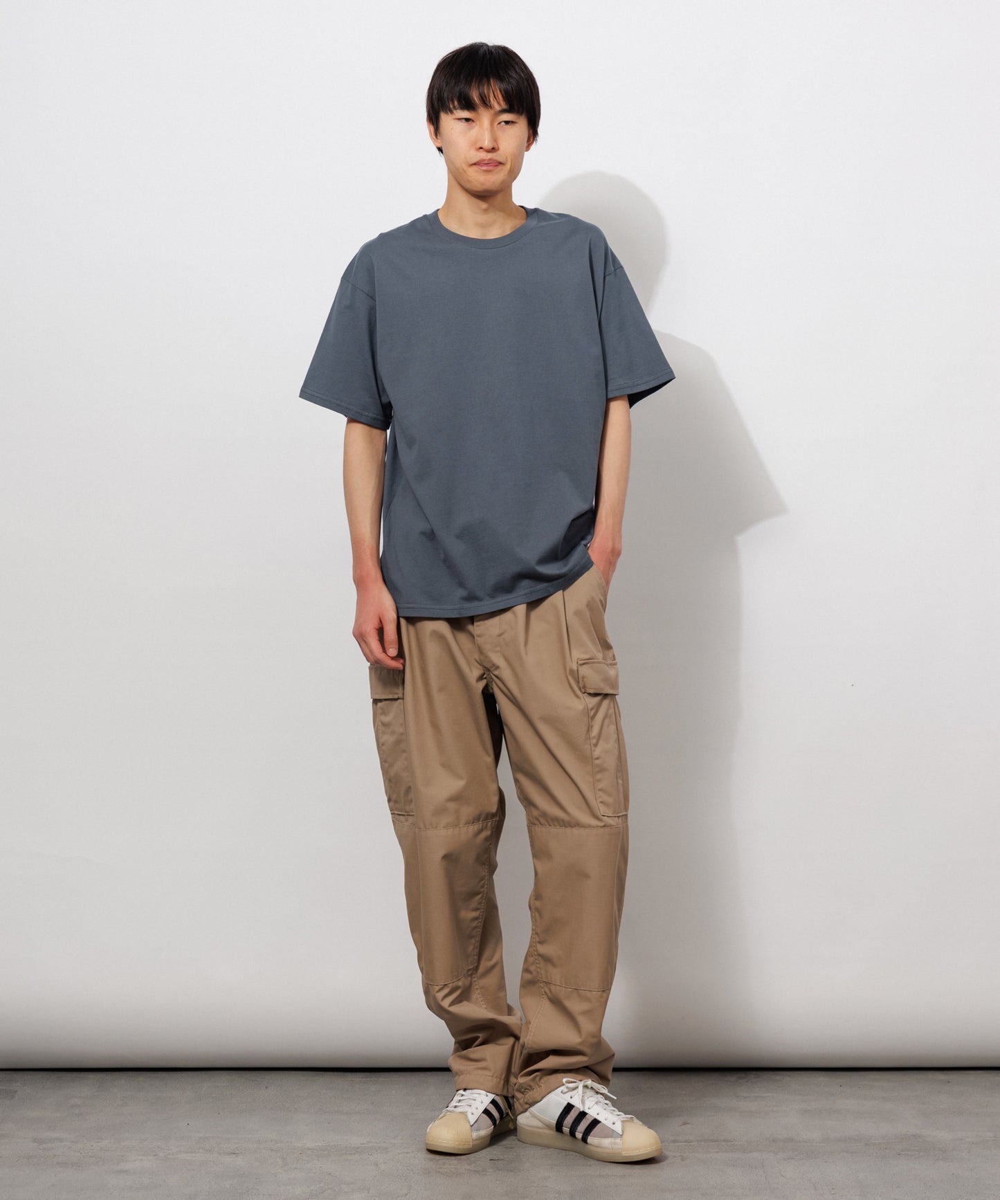 Basic Crewneck T-Shirt / STONE GRAY