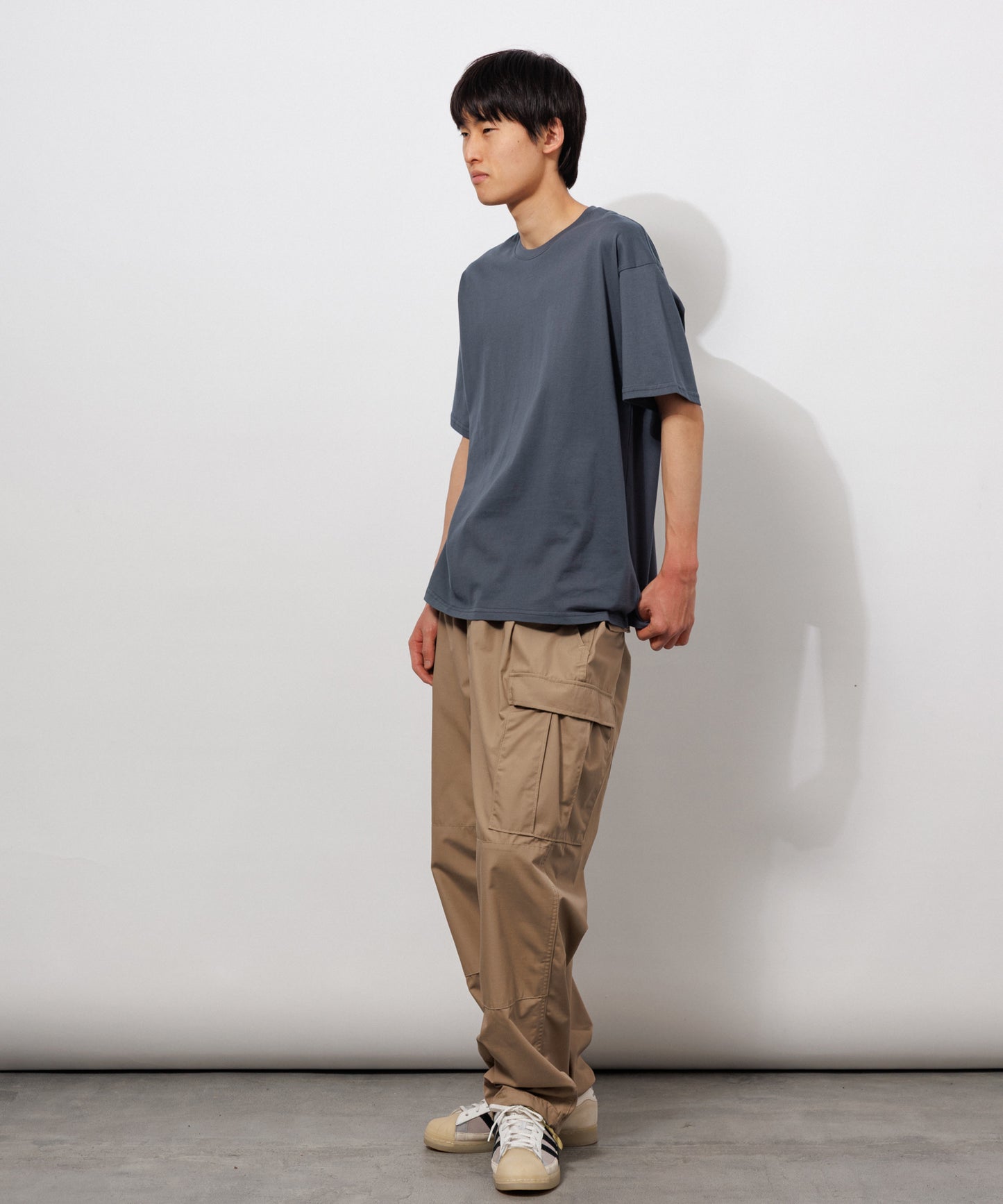 Basic Crewneck T-Shirt / STONE GRAY