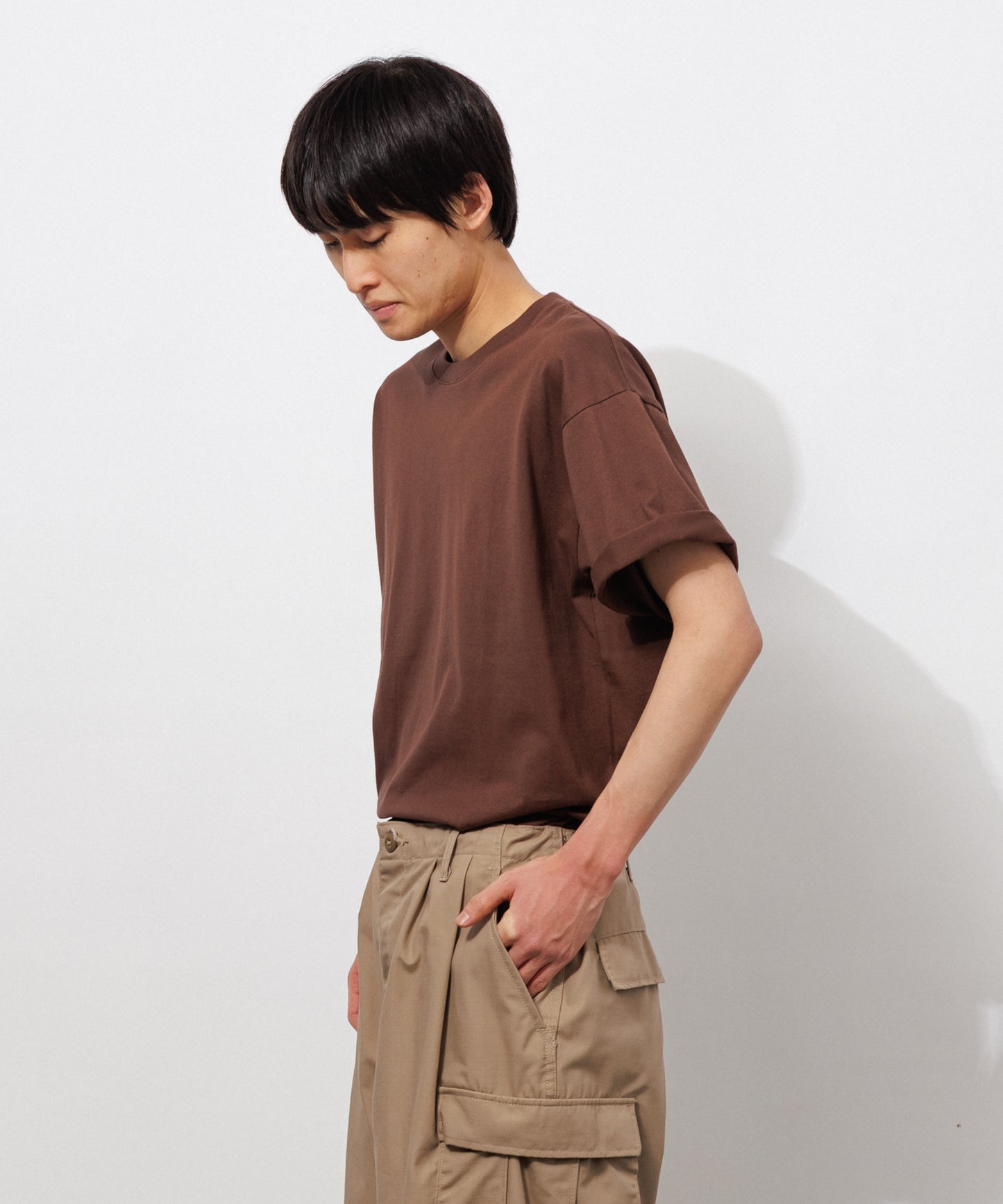 Basic Crewneck T-Shirt / BROWN