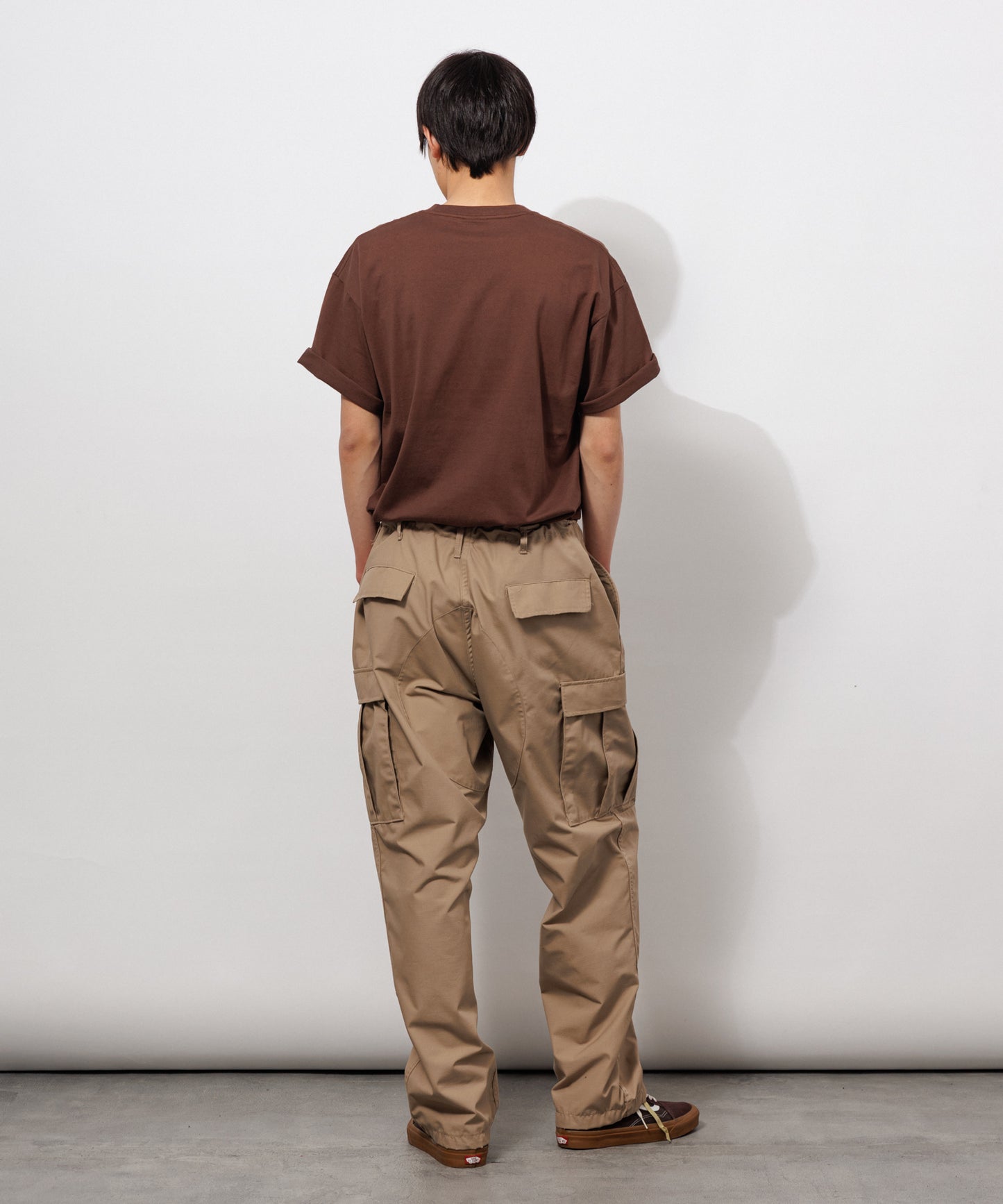 Basic Crewneck T-Shirt / BROWN