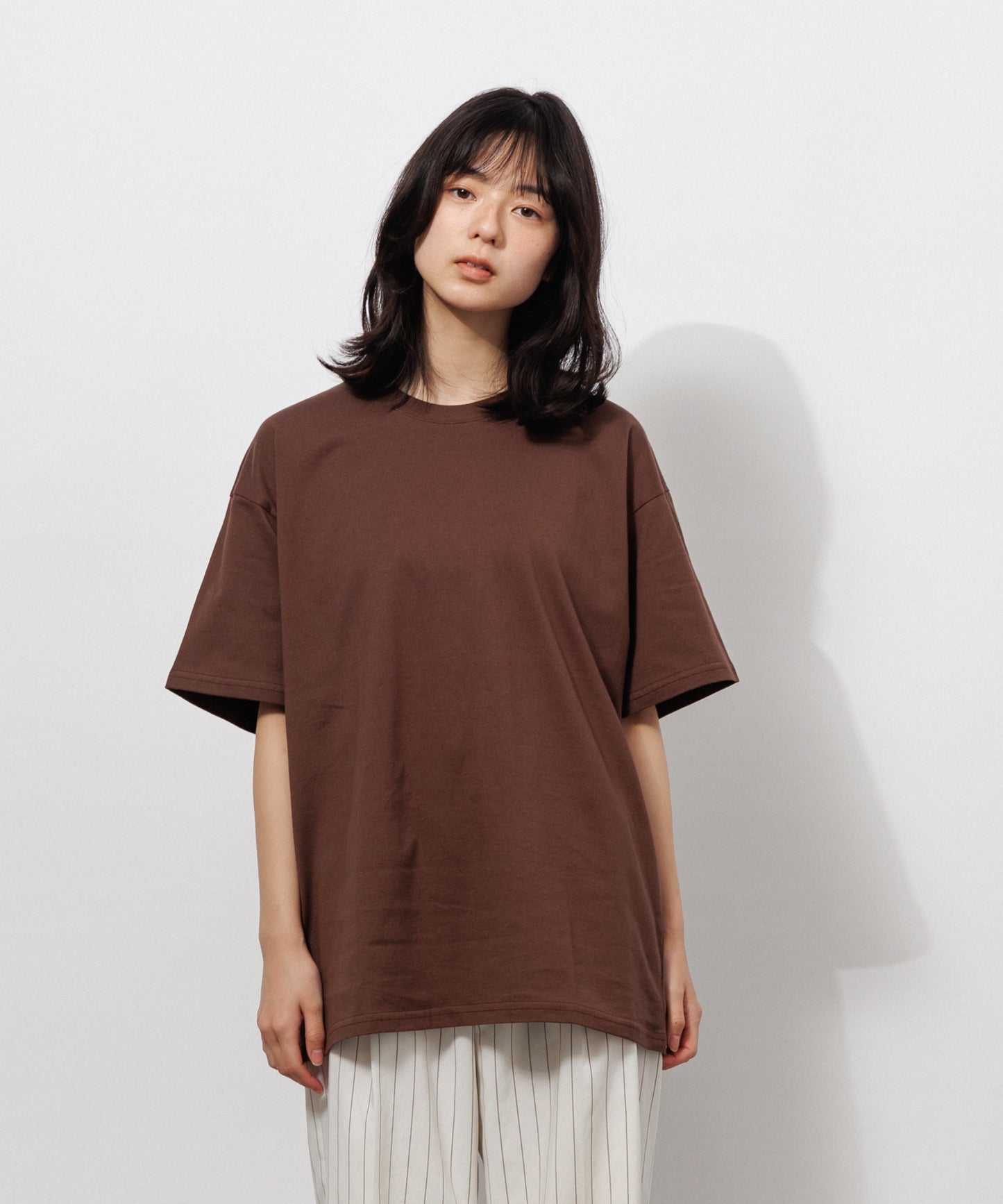 Basic Crewneck T-Shirt / BROWN
