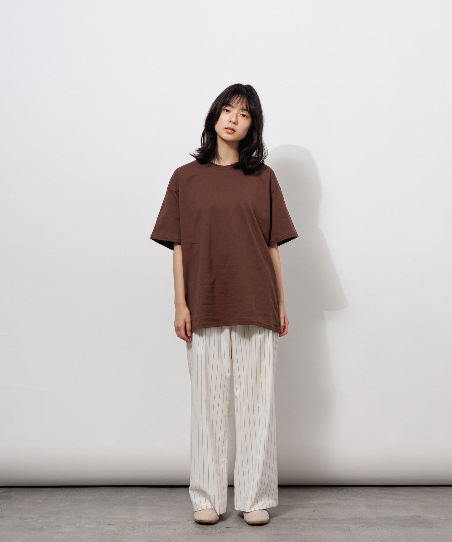 Basic Crewneck T-Shirt / BROWN